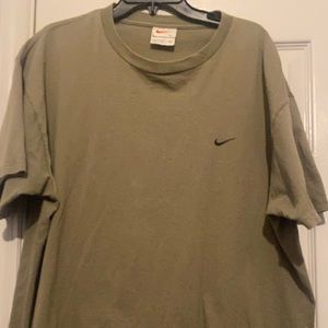 Vintage Nike Logo Shirt XL olive green